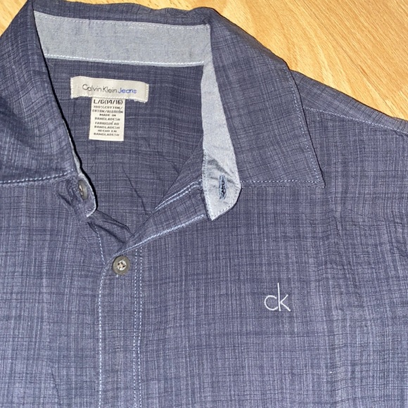 Calvin Klein - Picture 2 of 2